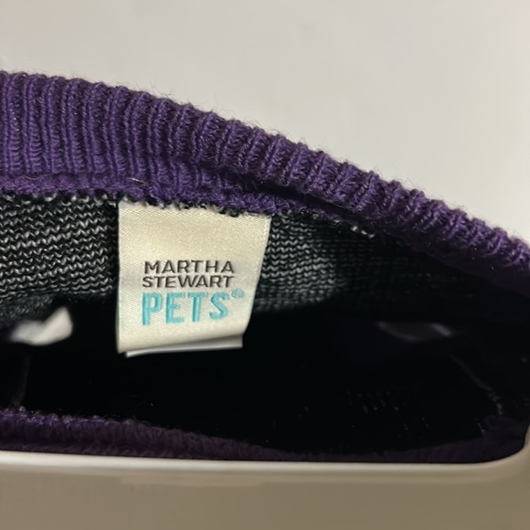 NWT MARTHA STEWART DOG SWEATER BLACK AND PURPLE WITH SKULL Large New - Picture 6 of 7